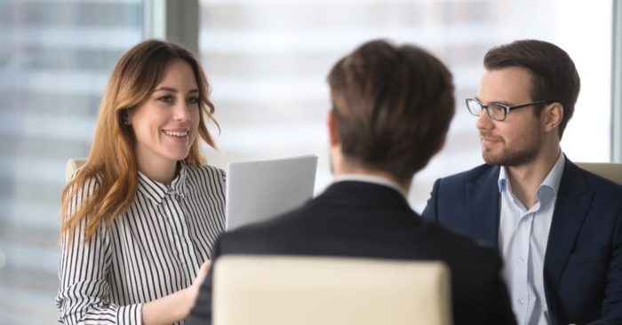 Trở thành người “biết ăn nói” với 8 kỹ năng giao tiếp này