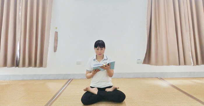 Bác sĩ nói tôi phải uống thuốc cả đời, duyên may gặp được Pháp Luân Công
