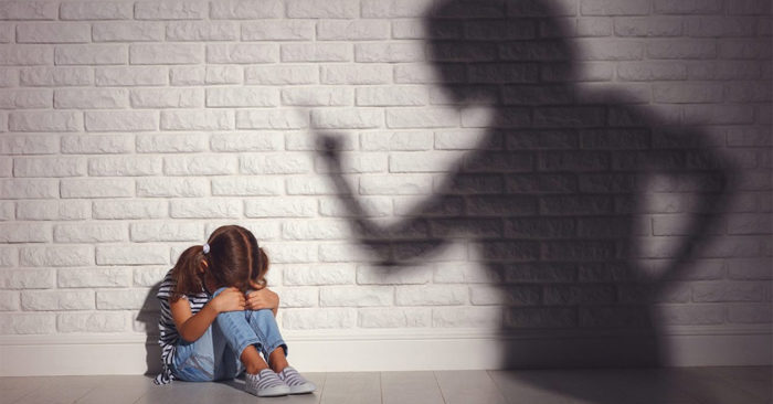 Làm mẹ thế nào để không truyền “nghiệp” cho con?