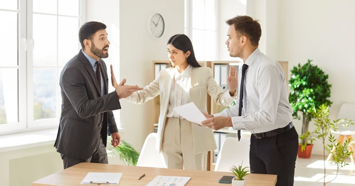 5 cách để hóa giải mâu thuẫn với đồng nghiệp