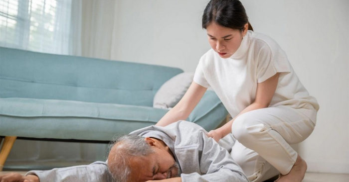 Đột quỵ và ngừng tim: Cách phân biệt và cấp cứu kịp thời