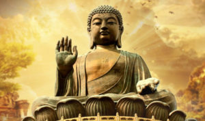 Tại Tu viện Labrang có bức tượng Phật Di Lặc đang hướng về thế gian chuyển Pháp Luân.