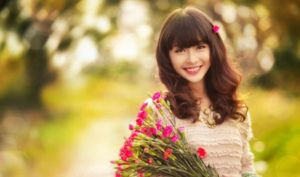 Vẻ đẹp kín đáo không phô trương của người phụ nữ