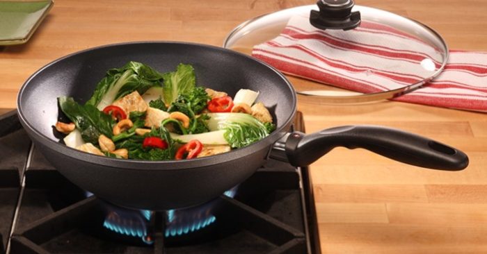 Thói quen phổ biến trong nhà bếp làm tăng nguy cơ ung thư