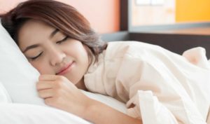 Tại sao phụ nữ nhớ giấc mơ của họ tốt hơn đàn ông?