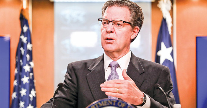 Cựu Đại sứ Mỹ kêu gọi Nhà Trắng tổ chức gặp mặt Nhà sáng lập Pháp Luân Công