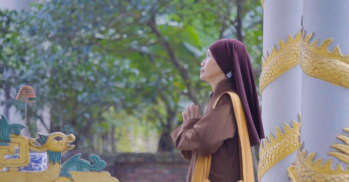 Sư cô bị trục xuất khỏi chùa, miệt mài tìm đạo thời mạt pháp