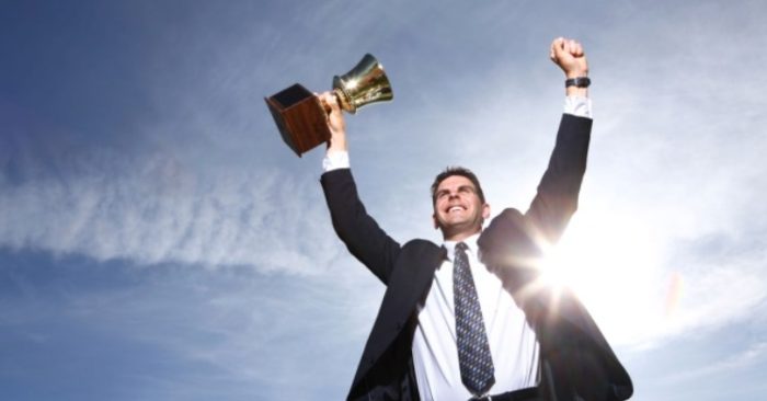 7 cách nghĩ khác biệt của những người giàu có và thành công