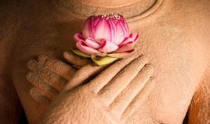 12 cách tích đức trong cuộc sống hàng ngày