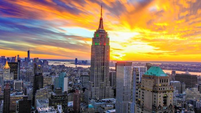 Kiếp trước là nạn nhân trong vụ máy bay đâm vào tòa nhà Empire State