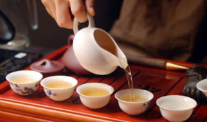 Thế nào là “bảy phân trà, 8 phân rượu, ba khấu đầu” trong trà đạo?