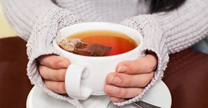 Một túi trà lọc có thể giải phóng hàng trăm triệu hạt vi nhựa