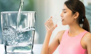 Uống nước quá ít có thể khiến con người “kém thông minh”