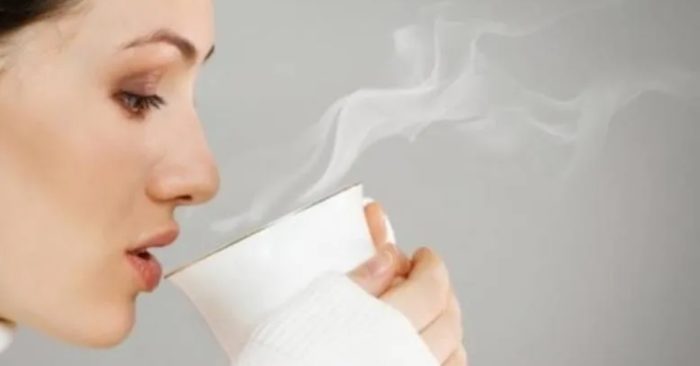 4 thay đổi kỳ diệu của cơ thể khi uống nước ấm vào buổi sáng